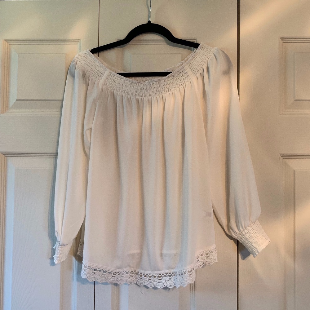 Lace off the Shoulder Long Sleeve Blouse-White